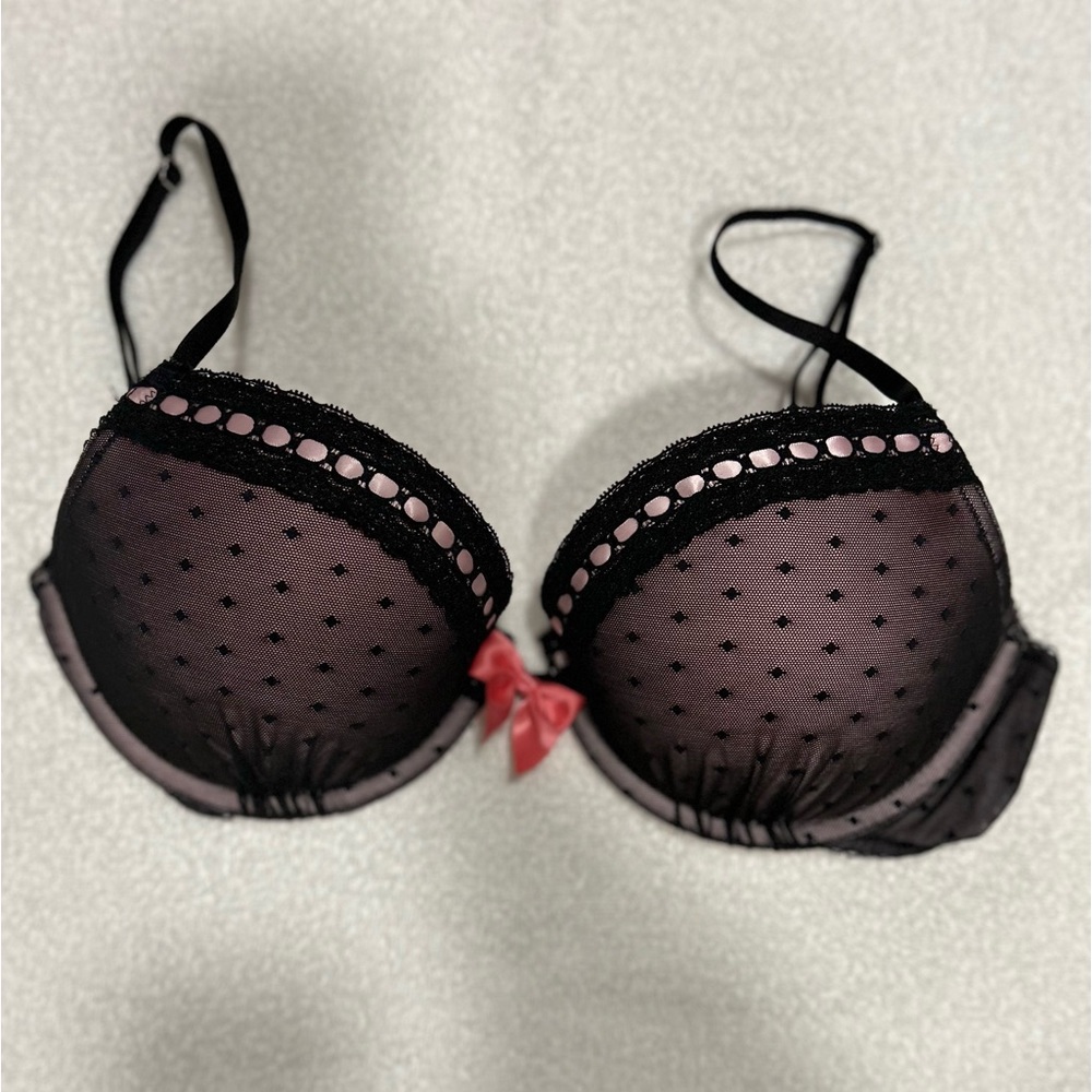 Victoria’s Secret lace bra